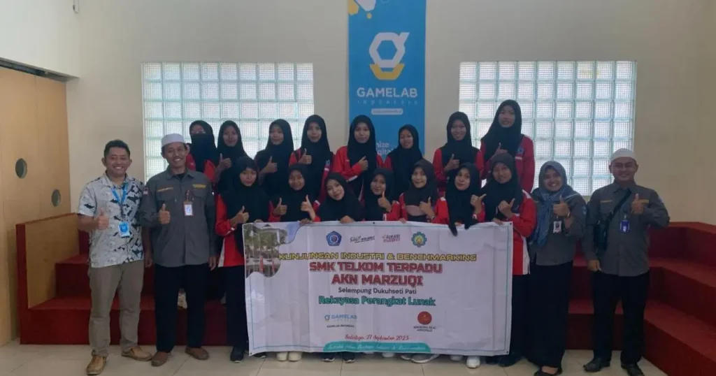 Sesi foto bersama gamelab smk telkom terpadu akn marzuqi